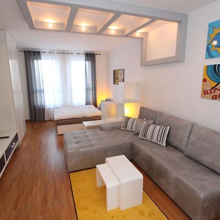 New Belgrade Apartment Neven, Parking 5 Evra Dan Esterno foto